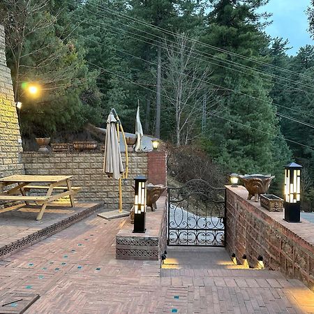 Sarah'S Lodge Murree Exterior photo