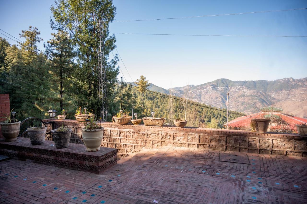 Sarah'S Lodge Murree Exterior photo