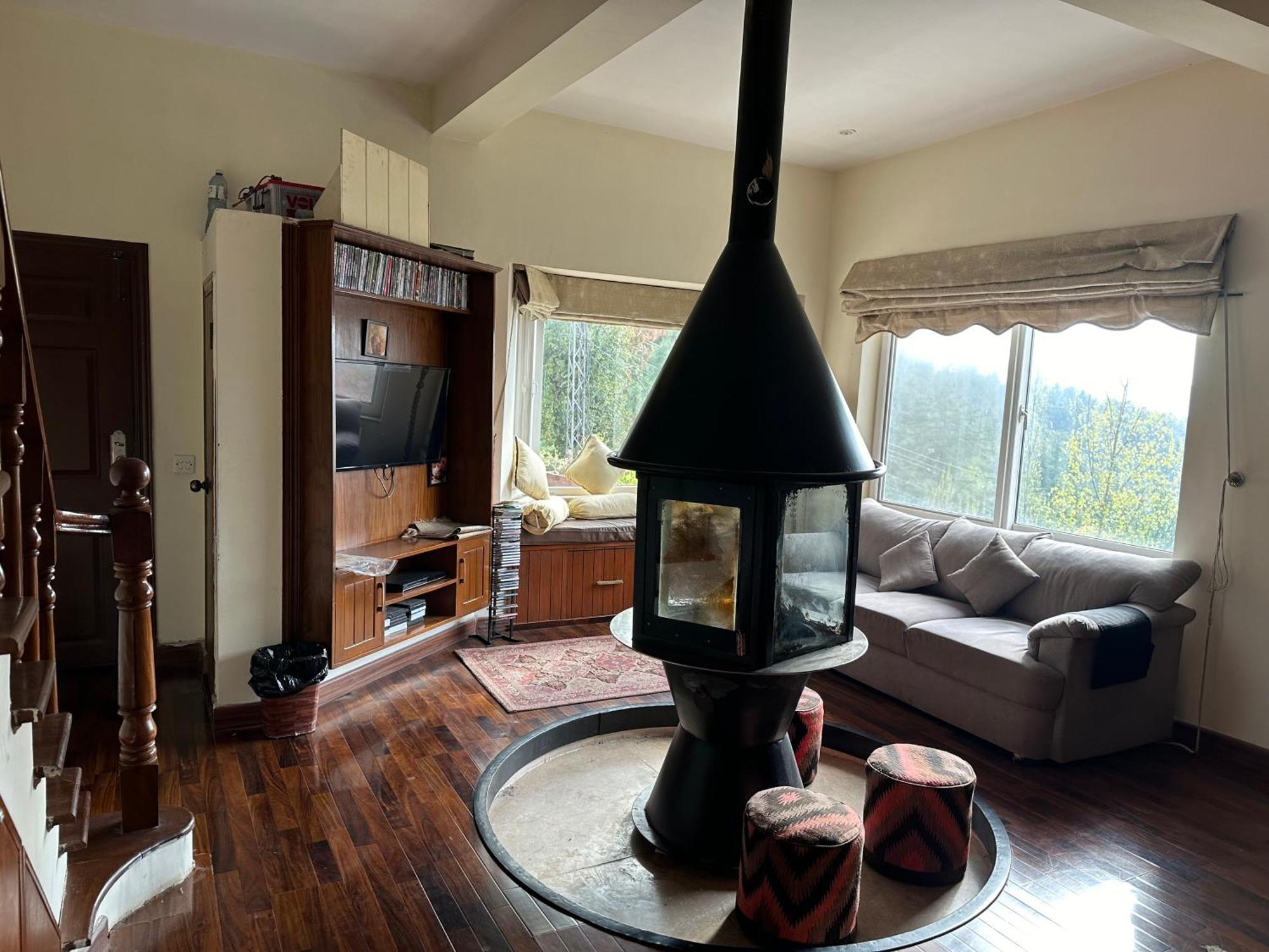 Sarah'S Lodge Murree Exterior photo