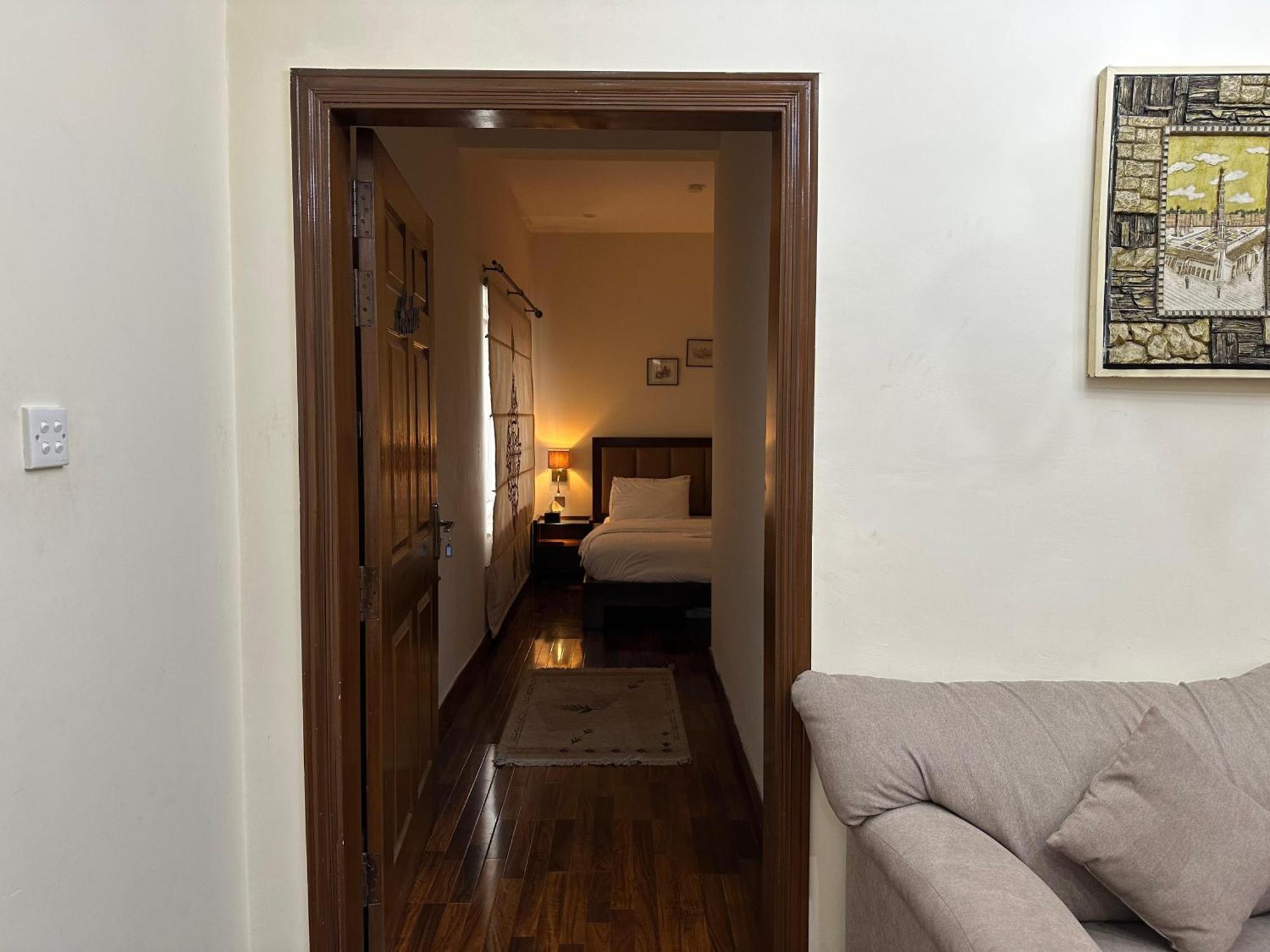 Sarah'S Lodge Murree Exterior photo